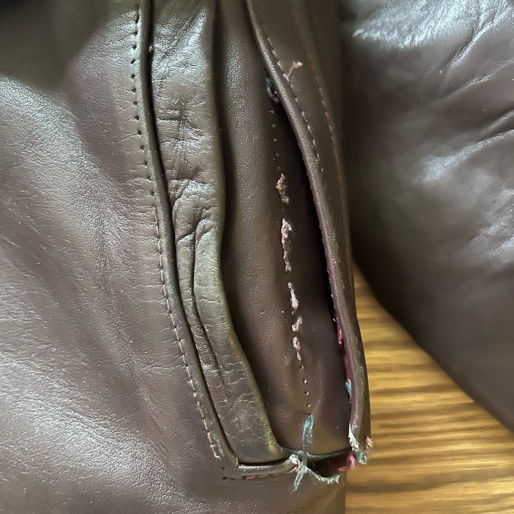 Vintage Men's Dark Brown Leather motorcycle Jacket, size S. - Picture 5 of 10